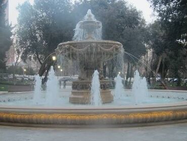 taxt üstü: Klassik üslubda dekorativ park fəvvarəsi - Material: daş/daş kompozit