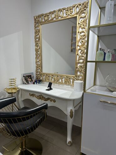 Salon, tibbi mebel dəsti: Premium salon mebeli və avadanlıqları komplekti Tərkib: - Pedikür — 20