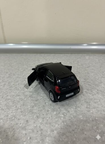 Oyuncaqlar: Hyundai Santa Fe – geniş və funksional şəhər-krossoveri - Kuzov: 5 — 24