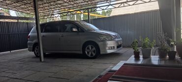 тайота исс: Toyota Ipsum: 2003 г., 2.4 л, Автомат, Бензин, Минивэн