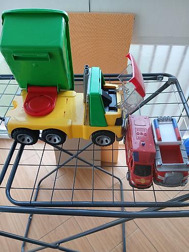 lidl igracke za devojcice: Set de dečjih vozila – kamion kiperi i dve vatrogasne igračke. 1000 — 3