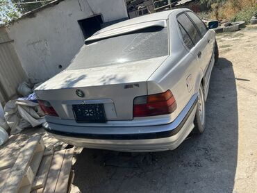 авто кызыл кыя: BMW 3 series: 1991 г., 1.8 л, Механика, Бензин, Седан