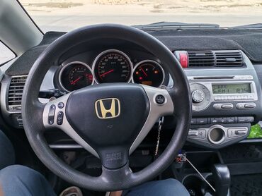 титан хонда: Honda Jazz: 2007 г., 1.5 л, Автомат, Бензин