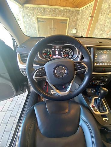 luaz satilir: Jeep Cherokee: 2.4 l | 2015 il 102000 km Ofrouder/SUV — 6