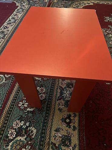 lovhe: Məhsul: Kiçik kvadrat masa - Rəng: Parlaq narıncı - Forma: Kvadrat — 2