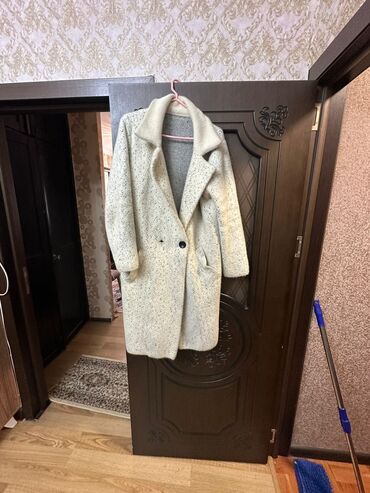 qadınlar üçün uzun palto: Palto 5XL (EU 50), rəng - Ağ