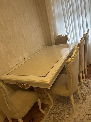 kamp evi: Qonaq otağı üçün, İşlənmiş, Açılan, Dördbucaq masa, 8 stul — 4