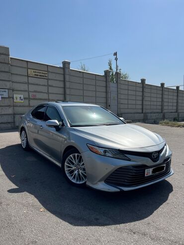 runx alex: Toyota Camry: 2018 г., 2.5 л, Вариатор, Гибрид, Седан