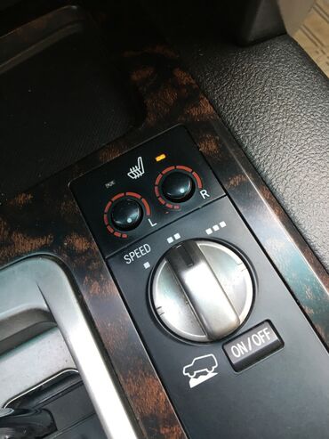 ипсум сидения: Кнопки на подогрев сиденья Тойота Лексус