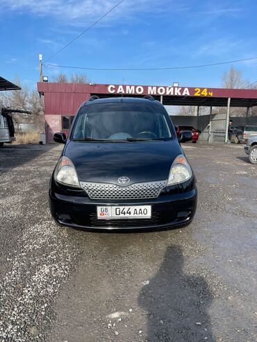 Toyota: Toyota Yaris: 2001 г., 1.5 л, Механика, Бензин, Хэтчбэк