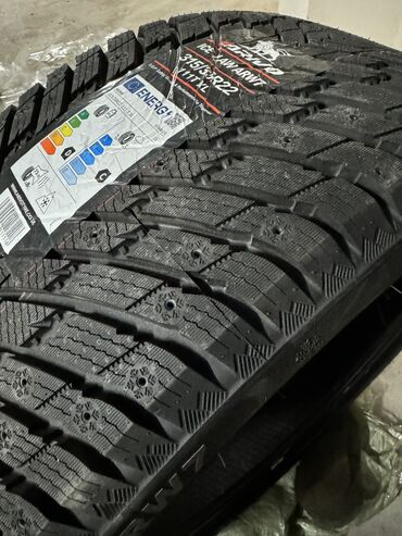 краун диска: В наличии! Резина зима 275/40, 315/35 R22, комплект 4 шт на BMW X7