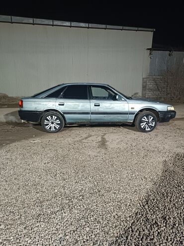 Mazda: Mazda 626: 1988 г., 2 л, Механика, Бензин, Хэтчбэк — 6