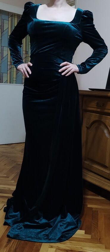 Haljine: Duga večernja haljina od baršuna – tamnozelena (smaragdna) - — 2