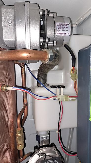 su daciki: Kiturami World 3000-25kNİ qazlı divar tipli qazan.Tezedi hec — 4