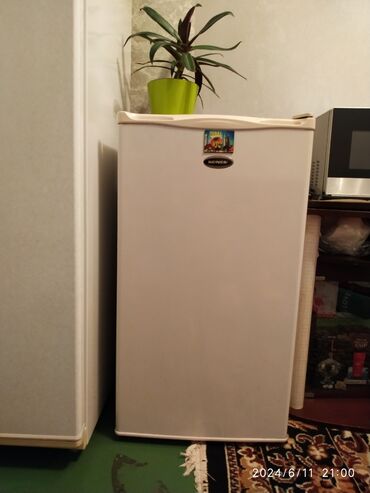 электробытовой техники: Продаю однокамерный холодильник в хорошем состоянии прошу 5000