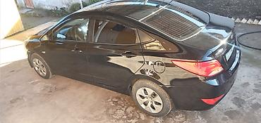 Hyundai: Hyundai Accent: 1.4 l | 2015 il Sedan — 9
