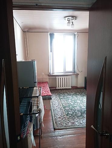 квартира срочно продаю: 2 комнаты, 30 м², Сталинка, 1 этаж, Старый ремонт — 2