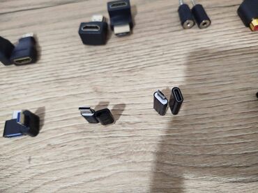 Digər kompüter aksesuarları: Adapter kabel və perexadnik, ötrücü, keçirici; şəkilləri çevirib baxa — 20