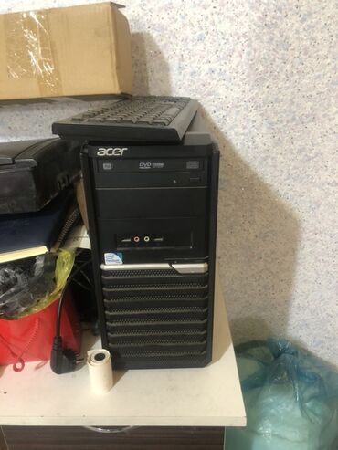 Kompüter ehtiyyat hissələri: Acer brendli qara rəngdə masaüstü kompüter korpusu. Korpusun ön