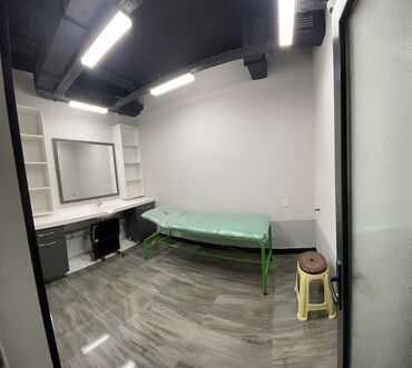 аренда помещения под салон красоты: Bərbər salonun icərisində otaq icarəsi. Kuşetqa tirmosu havalndırma