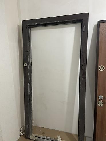 avropa qapi: Dəmir giriş qapısı – taxta teksturalı panel Qapi ag seherdə mənzildən — 4