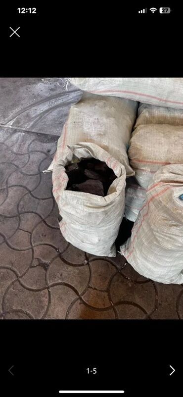 пресованный уголь: Уголь каменный в мешках - Фракция: крупные и средние куски (ручная