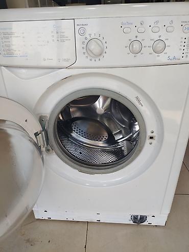 kohnə masin: Indesit önyükləməli paltaryuyan maşın - Yükleme həcmi: 5 kq - Enerji — 2