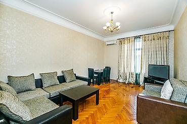 Günlük kirayə mənzillər: 2 otaqlı — 4