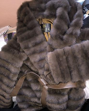 loro pian: Зимняя шуба с капюшоном Regina Luxury в глубоком коричневом оттенке — 3