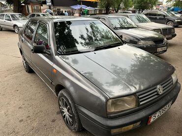 я ищу венто: Volkswagen Vento: 1994 г., 1.8 л, Механика, Бензин, Седан