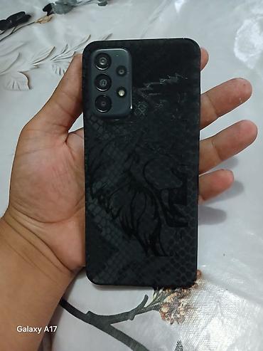 Мобильные телефоны: Samsung Galaxy A17, цвет - Черный, Две SIM карты — 3