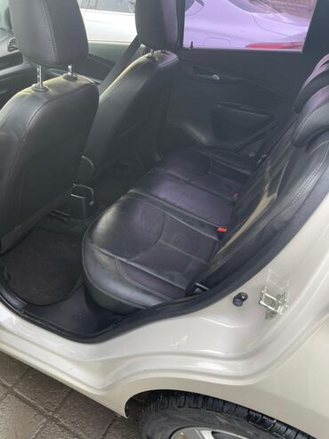 Chevrolet: Chevrolet Spark: 2017 г., 1 л, Автомат, Бензин, Хэтчбэк — 6