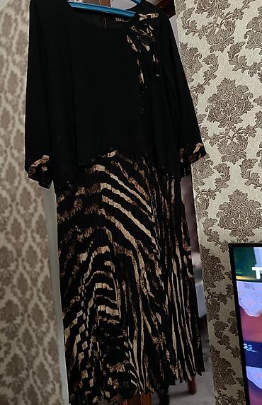 Dəstlər, kostyumlar: Bershka qadın dəst - Rəng: ağ/ekru - Ölçü: XS (EUR XS / USA XS / MEX — 8