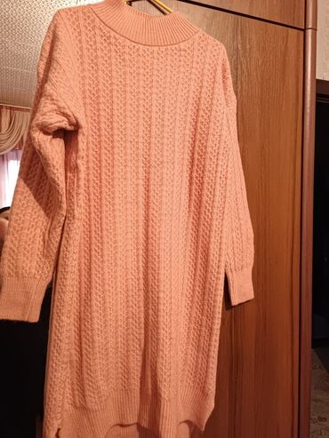 Продается новое платье-туника в персиковом цвете, размер стандарт цена