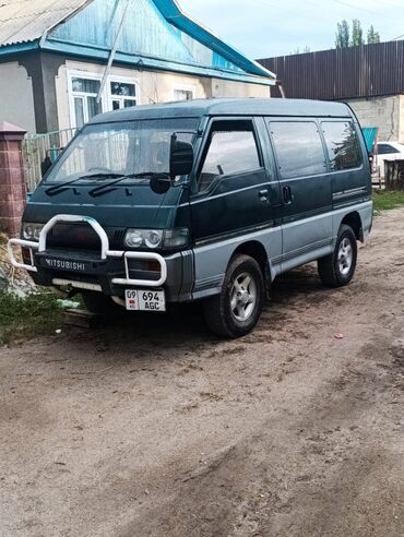 дом на колёсиках: Mitsubishi Delica: 1991 г., 2.5 л, Механика, Дизель