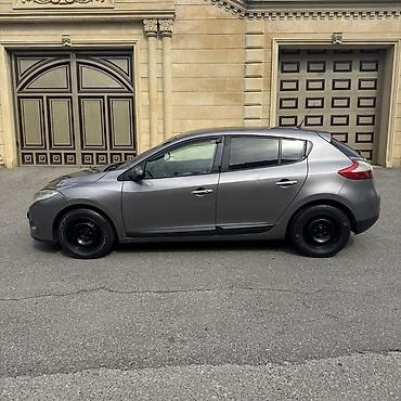 Renault: Renault Megane III hatchback - Korpus: 5 qapılı hatchback — 3