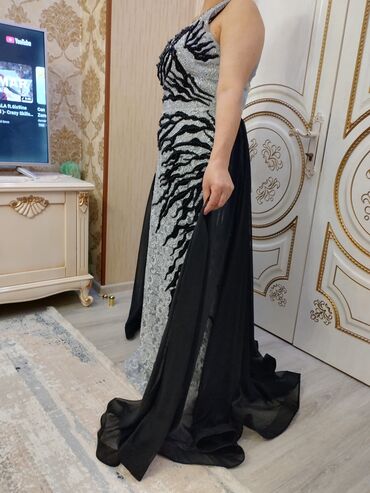 Ziyafət donları: Zərif axşam/ziyafət geyimi - Rəng: gümüşü boz krujeva əsas, qara — 5