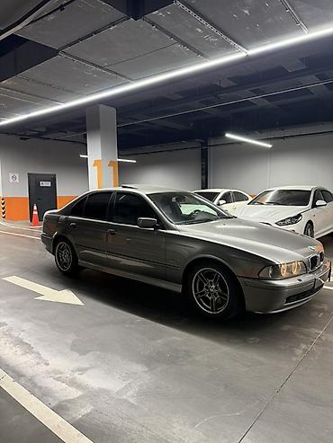 шестерка: BMW 530: 2002 г., 3 л, Механика, Бензин, Седан — 4