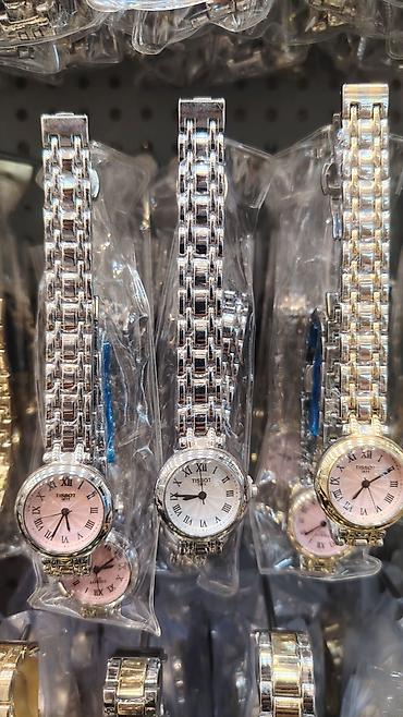 saat sensor: Tissot qadın qol saatları - Klassik dairəvi korpus, Roman rəqəmləri — 3