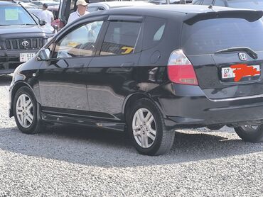 срочно продаю в связи с переездом: Honda Fit: 2007 г., 1.5 л, Автомат, Бензин, Хетчбек