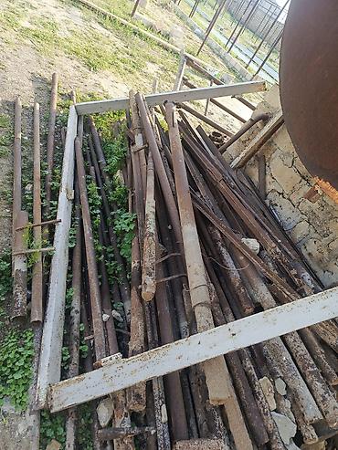 metal: Dəmir qalın qaraj qapısı.Uzunlugu 2.5 m.Hundurluk 1.90 m.Karkas qalın — 3