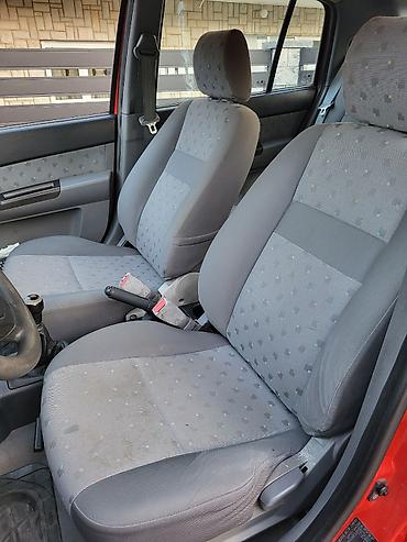 Hyundai: Hyundai Getz 1.4 2003. godište Kilometraža:202.000 km Gorivo:Benzin — 29