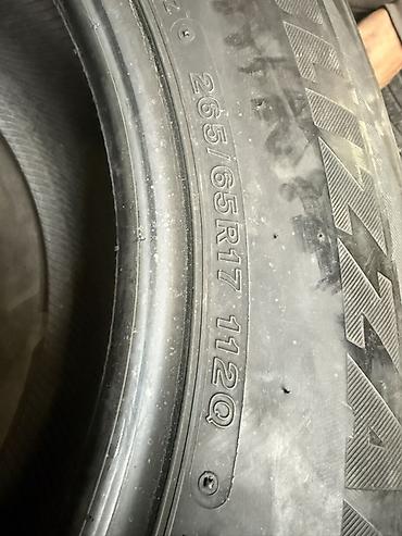 Шины: Шины 265 / 65 / R 17, Зима, Б/у, Внедорожные (АТ/МТ), Bridgestone — 3