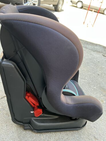 avtokresloya qoşqu: Детское кресло для автомобиля