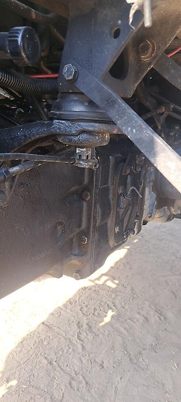Traktorlar: Belarus MTZ 821 traktor - Rəng: mavi, kabinli - 4x4 (ön aparıcı — 13