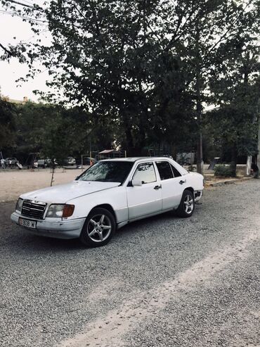 домкрат для машины: Mercedes-Benz W124: 1993 г., 2.2 л, Механика, Бензин, Седан