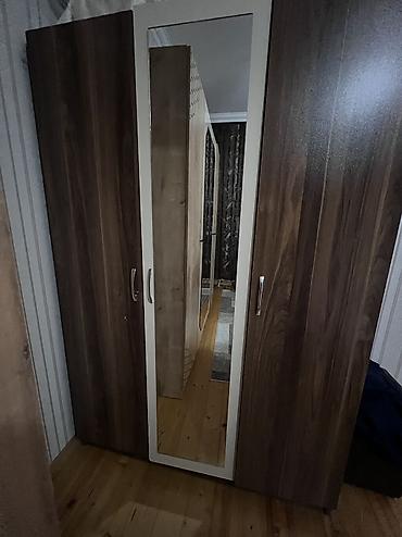 2el dolablar: İşlənmiş, 3 qapılı, Güzgülü, Qəhvəyi, Taxta, Açılan, Düz dolab — 1