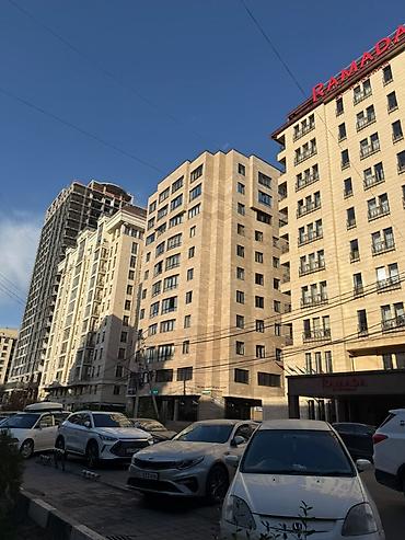 4 комнаты, 125 м², Золотой квадрат Элитка, 8 этаж at lalafo.kg 4 комнаты, 125 м², Золотой квадрат Элитка, 8 этаж
