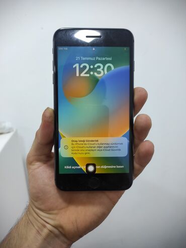 iphone 8 plus azerbaycan: IPhone 8 Plus, 64 GB, Black Titanium, Barmaq izi