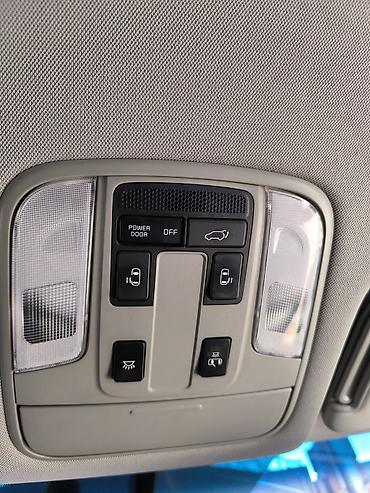 Kia: Kia Carnival: 2017 г., Автомат, Бензин, Минивэн — 6